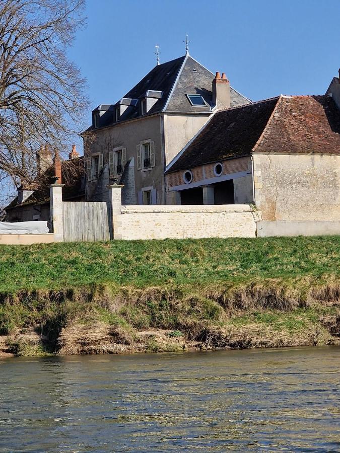 Chambre d'hôtes Au bord de Loire La Marche Exterior foto